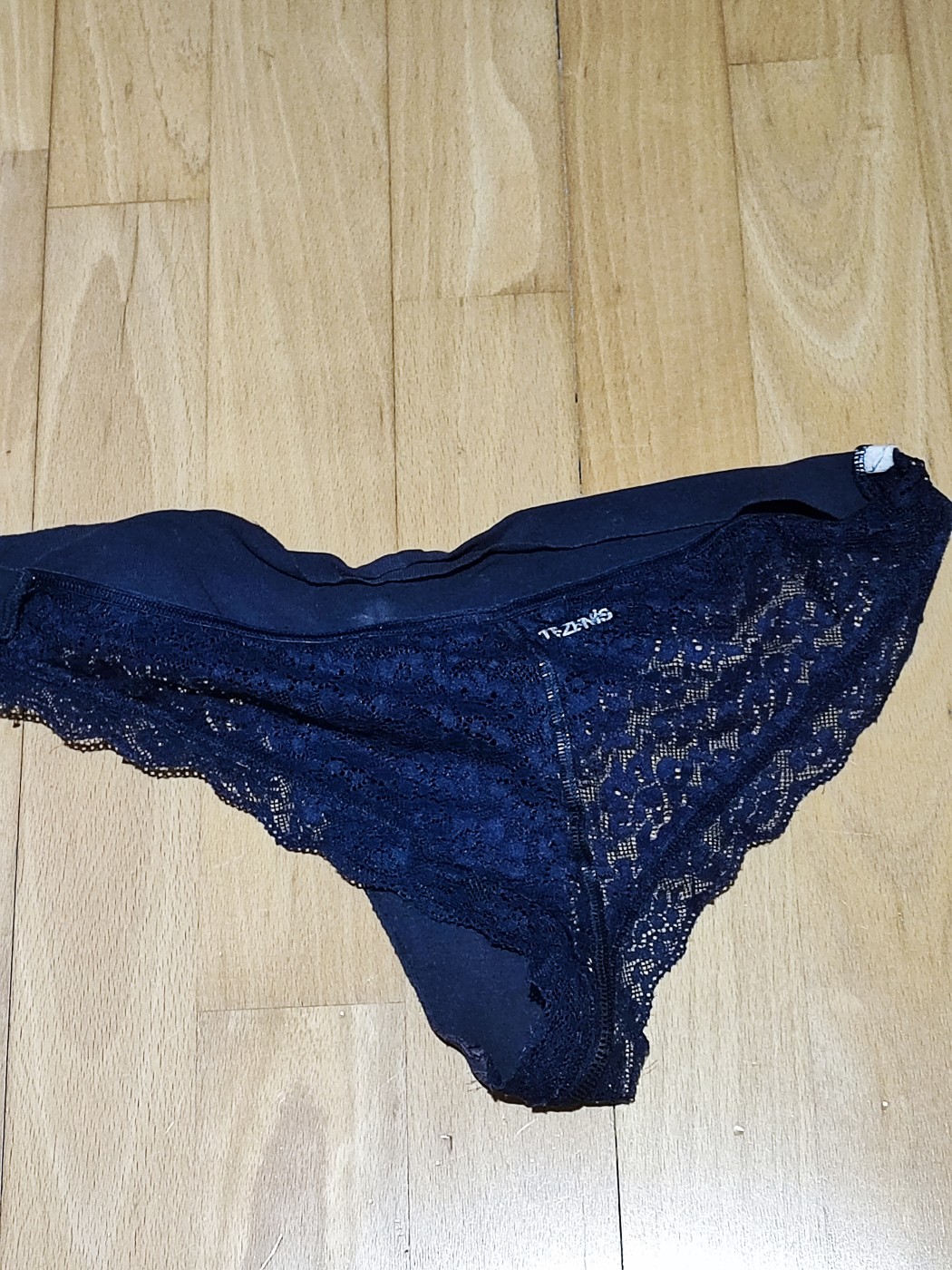 Braguitas azules con transparencias