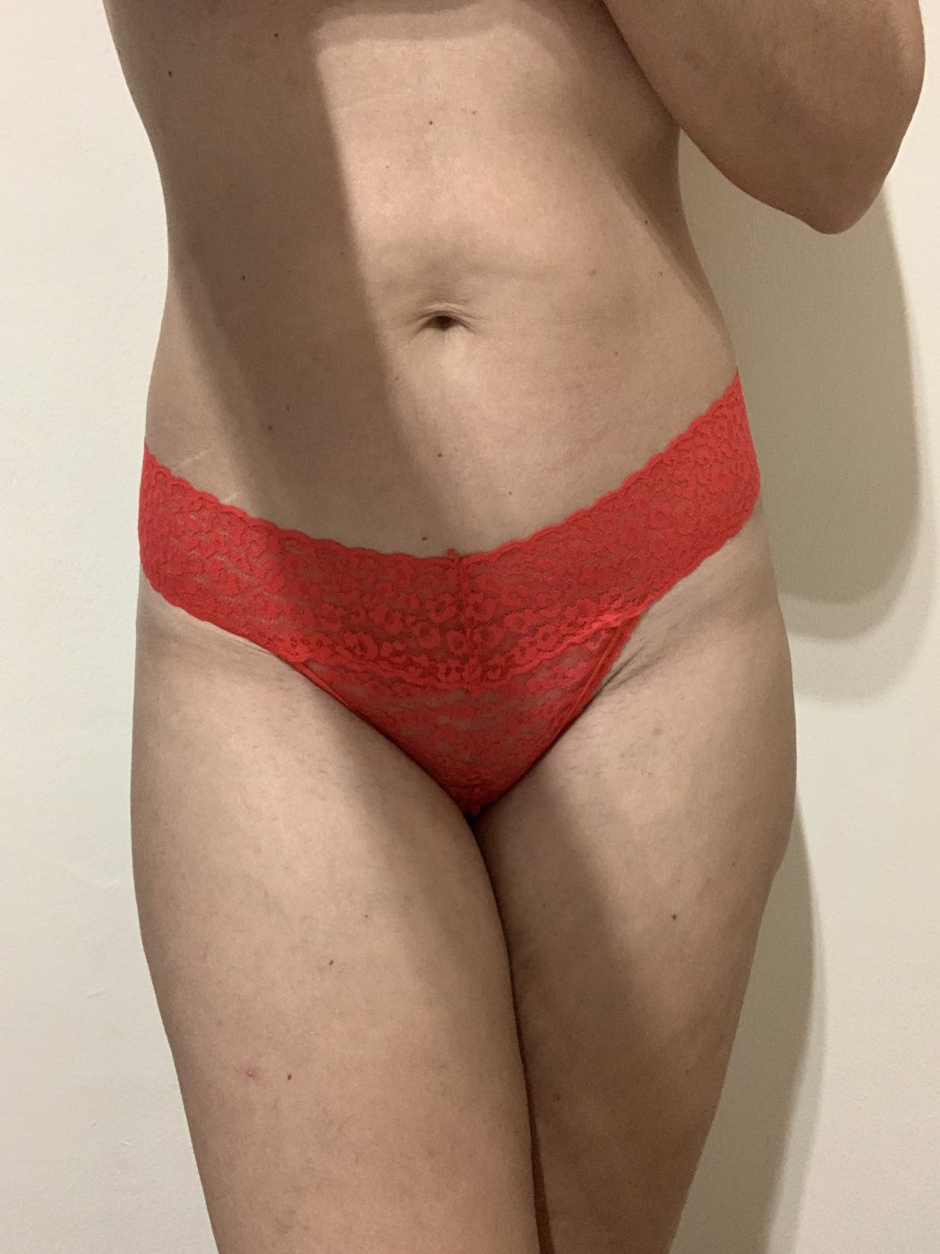 Tanga rojo pasión