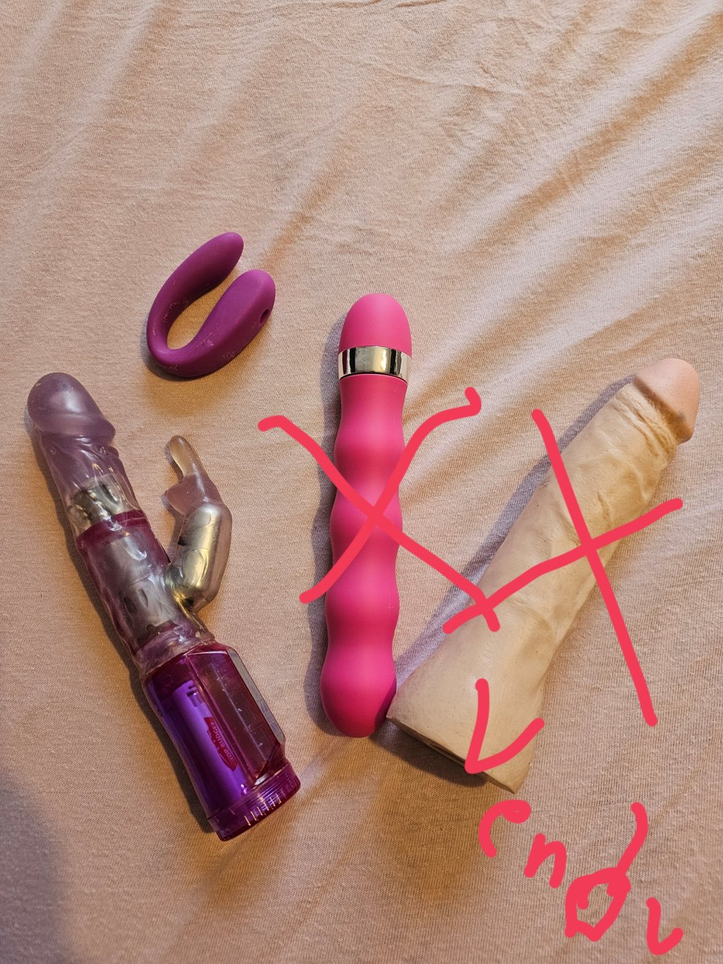 🍑🍑💦choisi un de mes sextoy préfé…