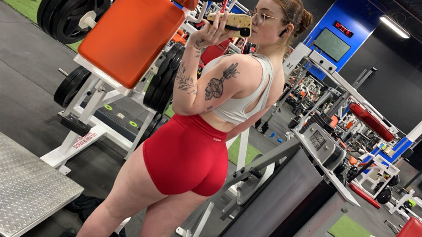 Used thong during my sweaty leg workout! – photo 3 of 3