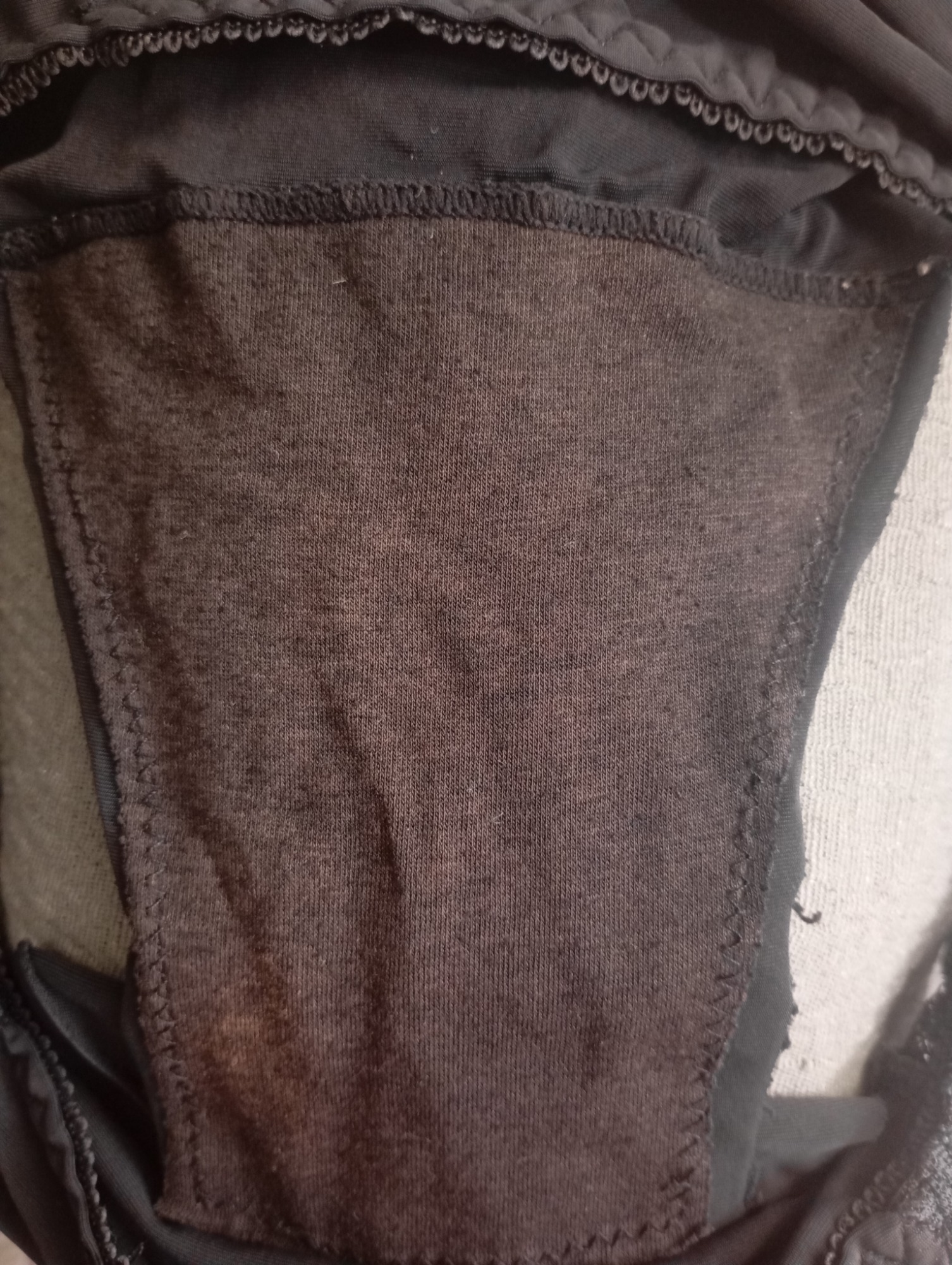 Bragas clásicas negras