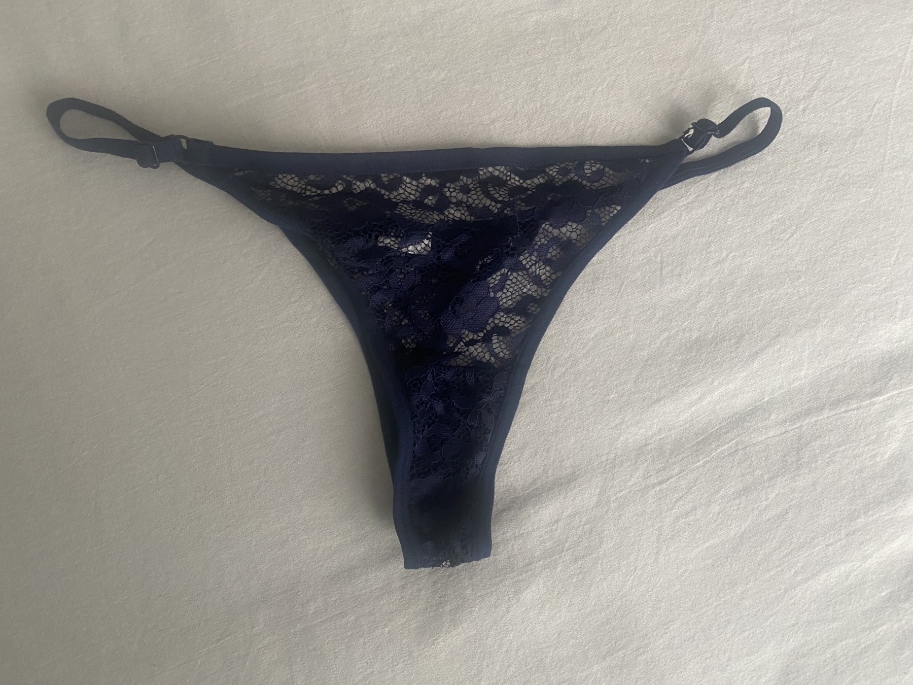 Tanga azul marino – foto 2 de 2