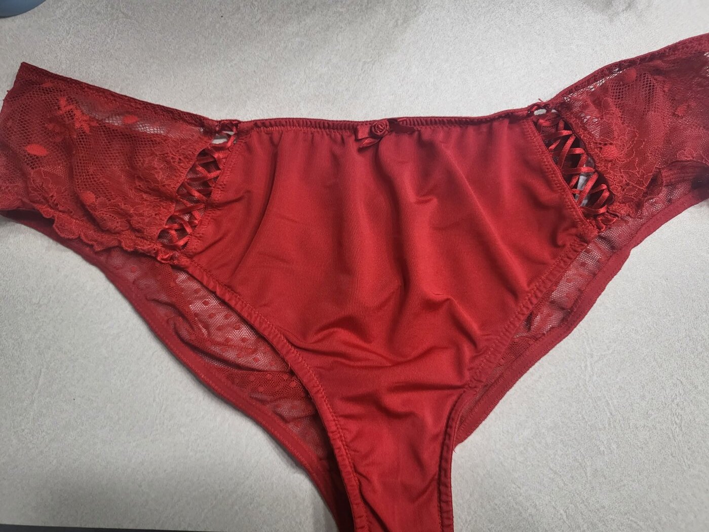 Red scrappy back panties – photo 2 of 3