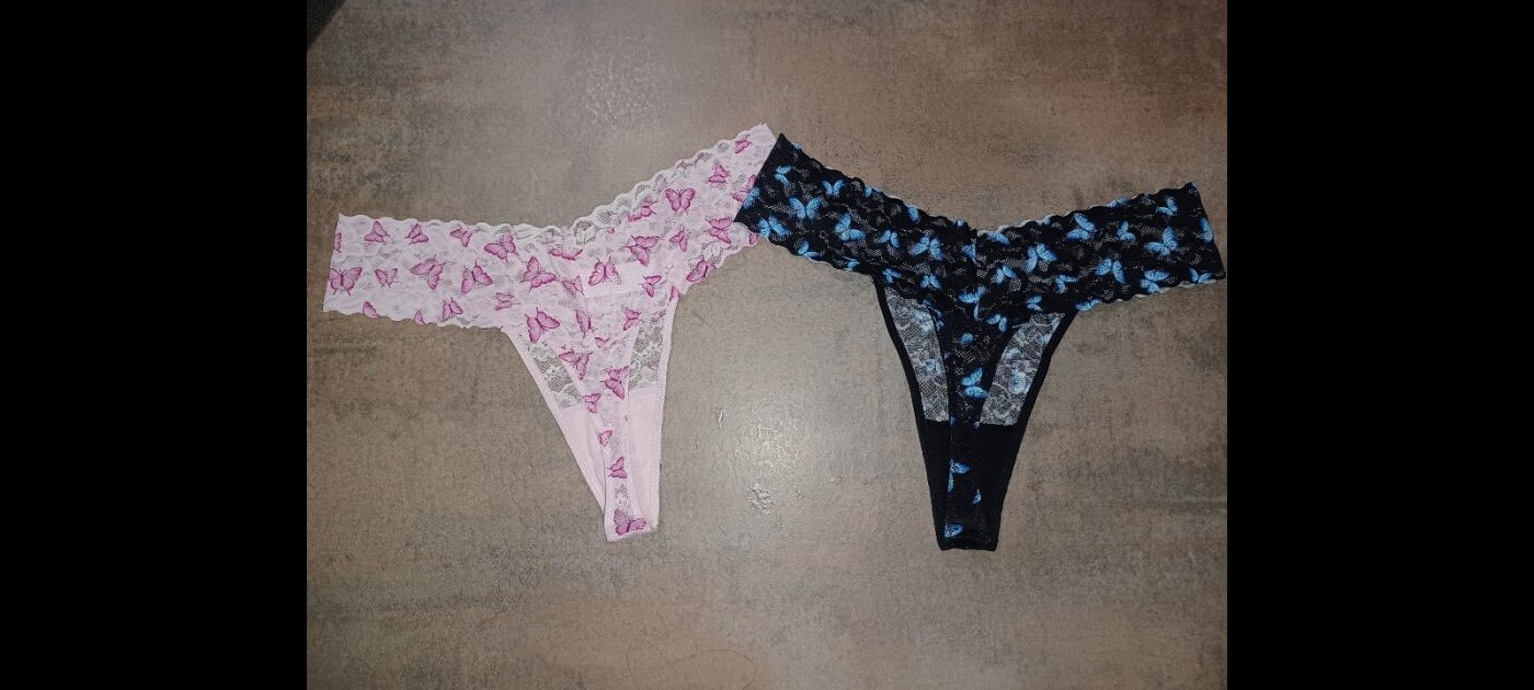 Tangas de mariposa y encaje – foto 2 de 2