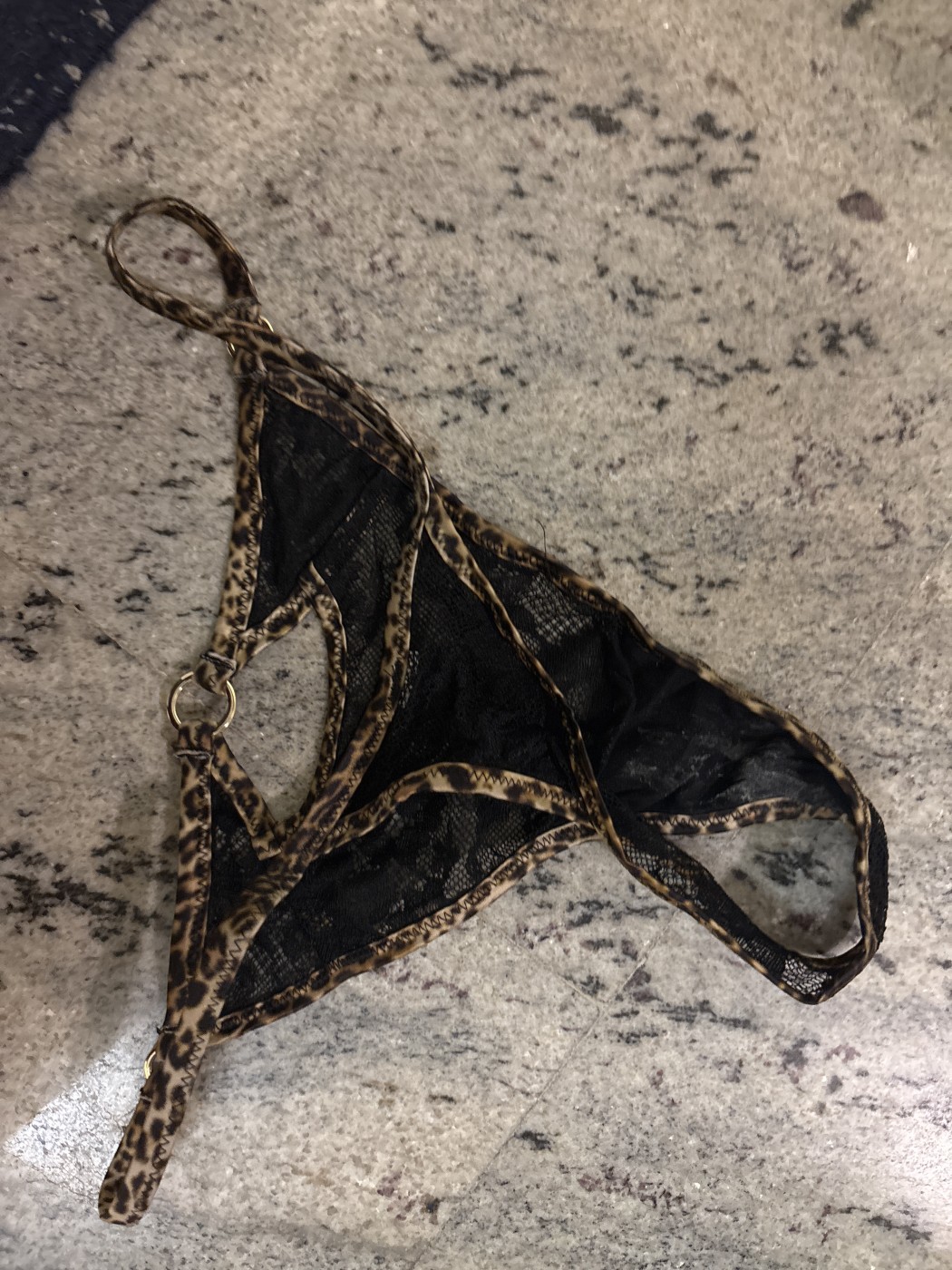 Victoria secret intrisi di umore bianco – foto 3 di 3