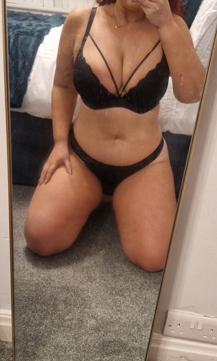 Worn black lace thong – photo 2 of 2