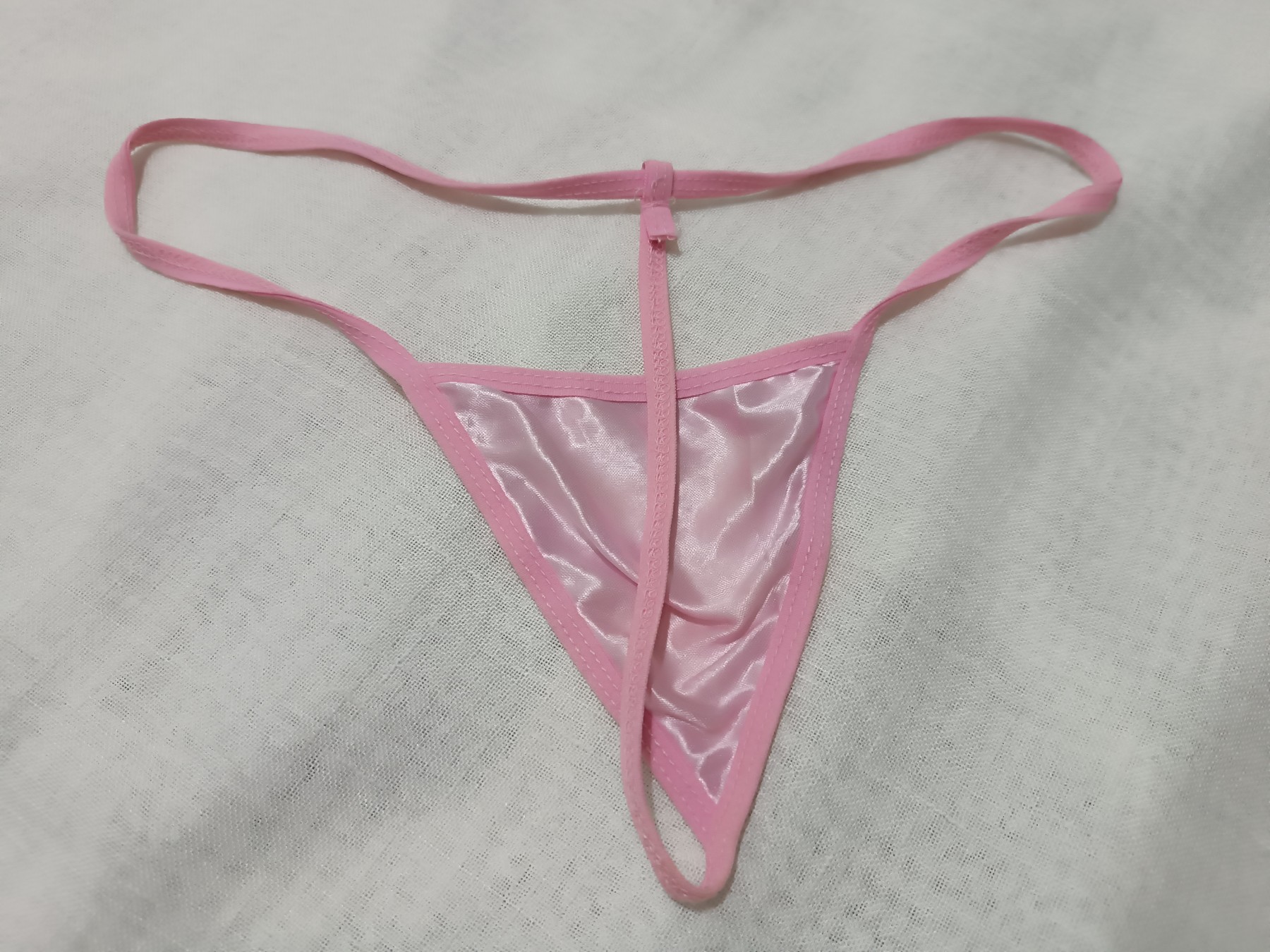 String rose bonbon porté