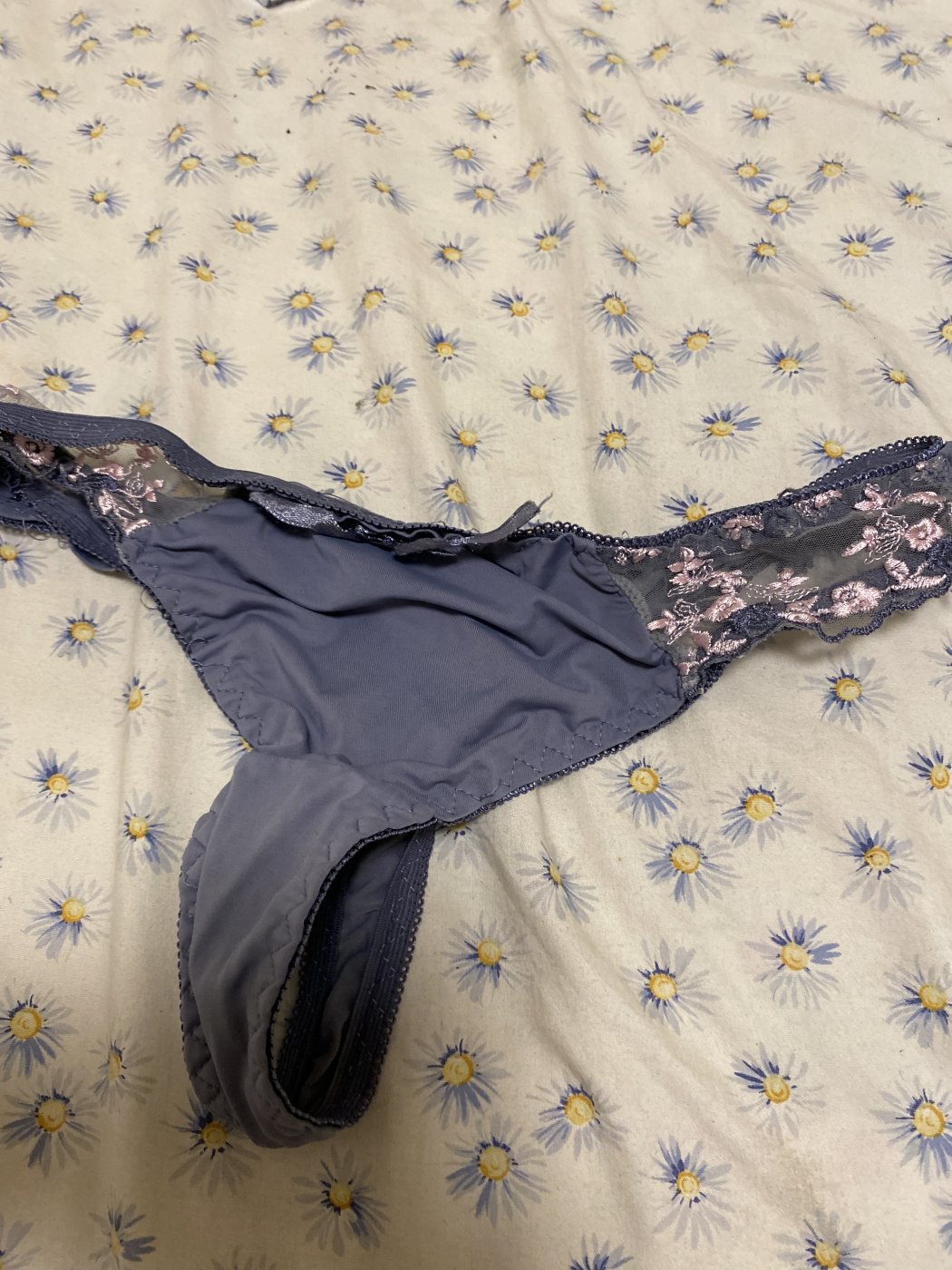 Vendo perizoma usato 2 notti – foto 2 di 2