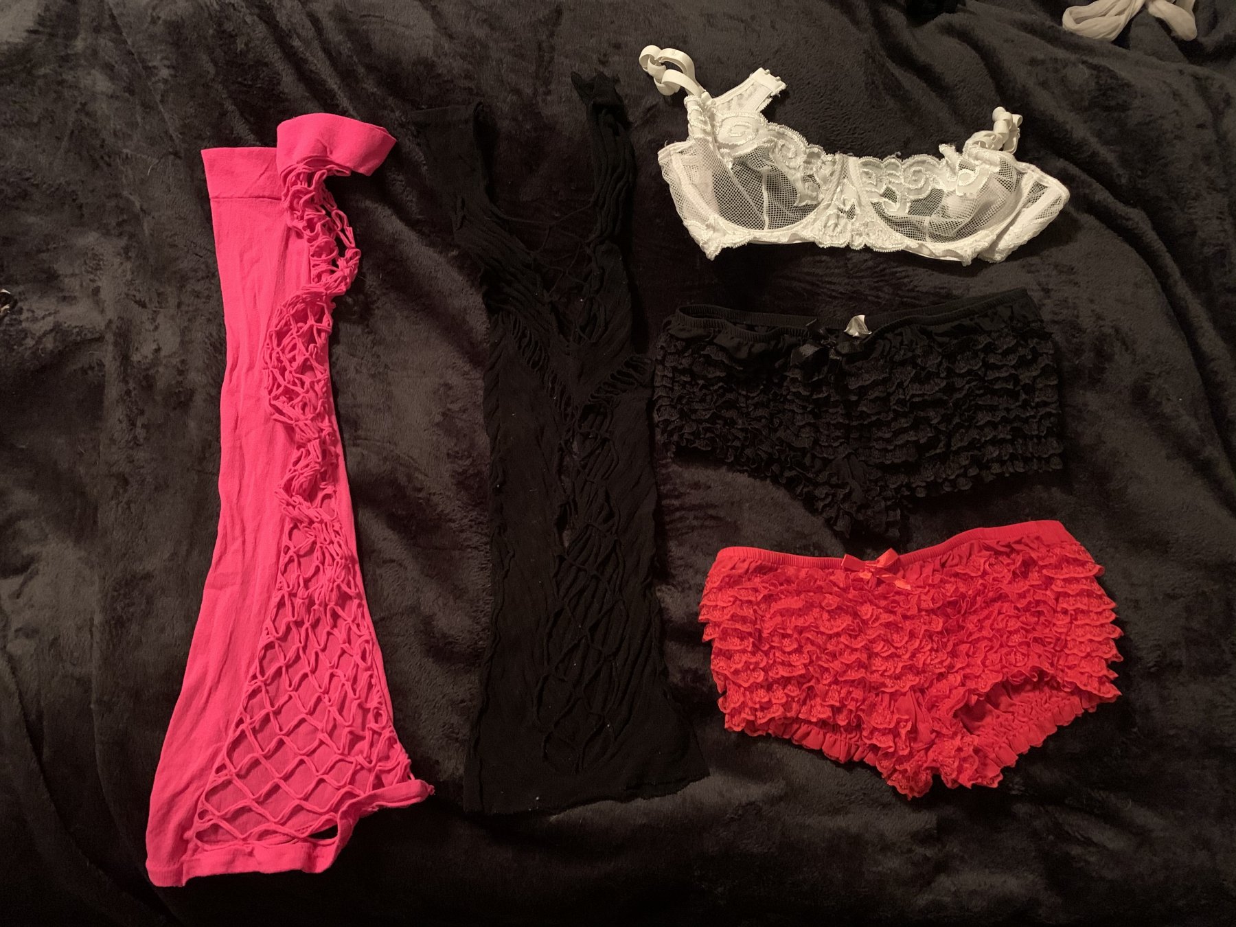 The goods – photo 2 of 2