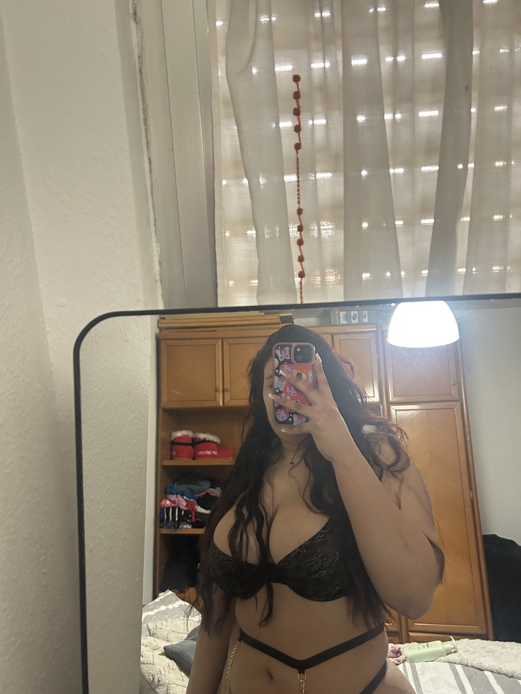 Conjunto de encaje con cadenitas – foto 3 de 3
