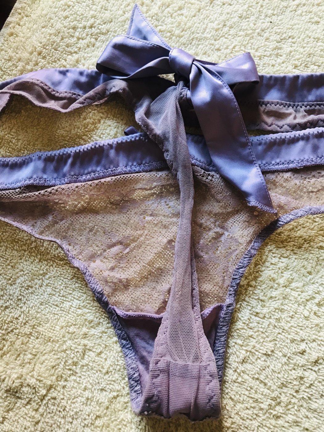 Raffinatissimo tanga – foto 3 di 3