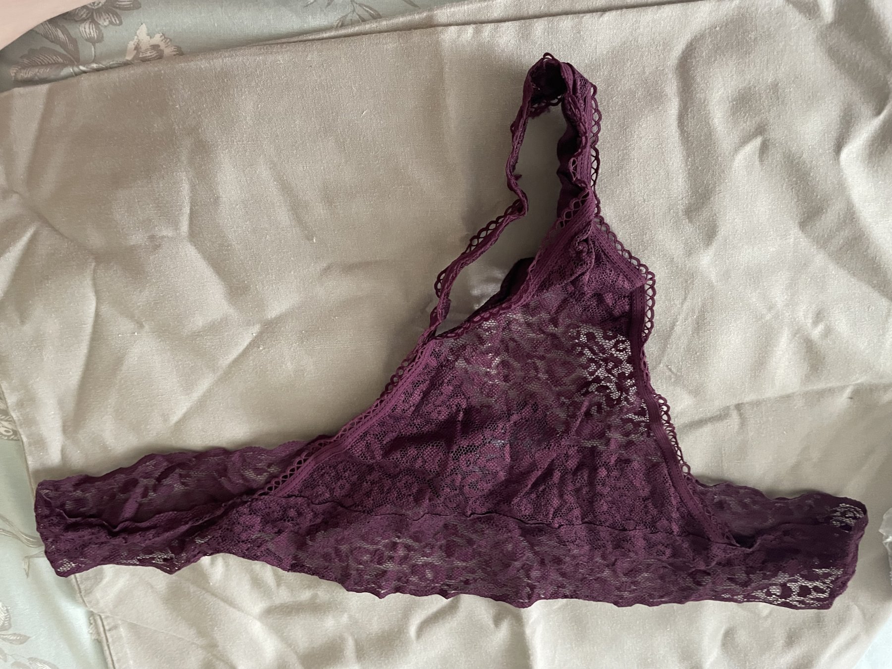 Burgundy lace thong size 18