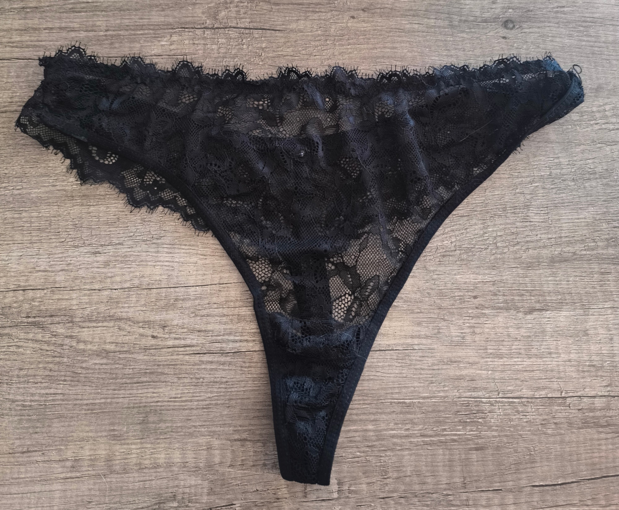 Tanga puesto ayer – foto 3 de 3
