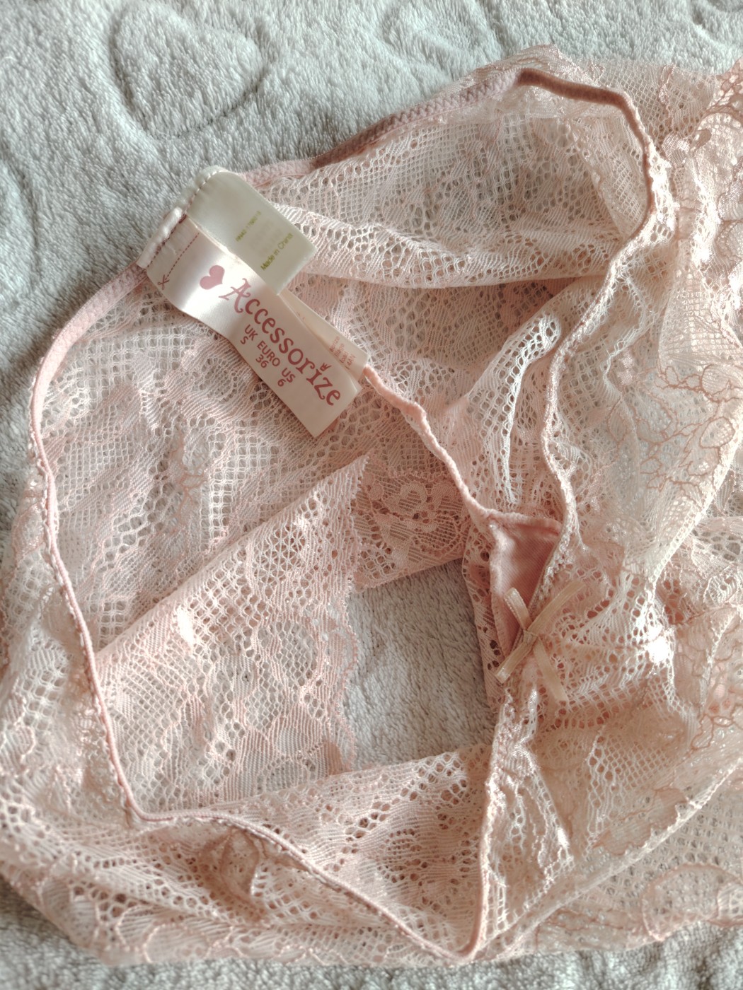 Mutandine pizzo rosa dannatamente sexy – foto 3 di 3