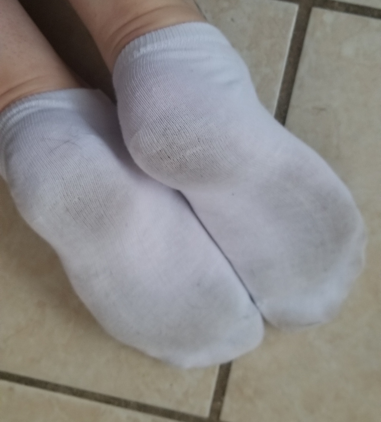 Thin white ankle socks