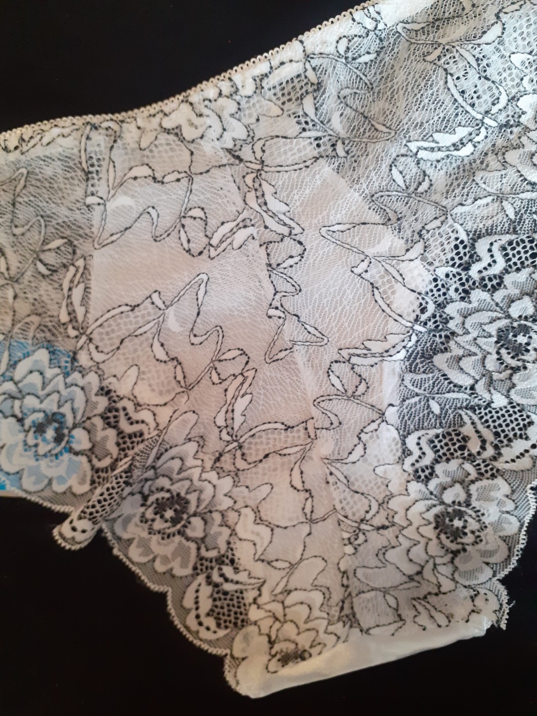 Pizzo bianco-nero – foto 2 di 2