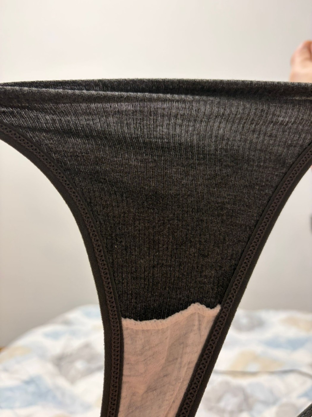 Dettagli sexy: perizoma grigio esclusivo – foto 3 di 3