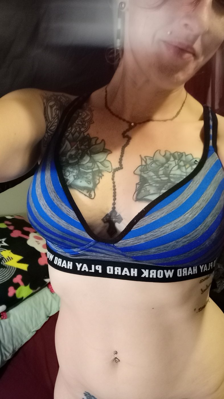Sexy sports bra – photo 2 of 3