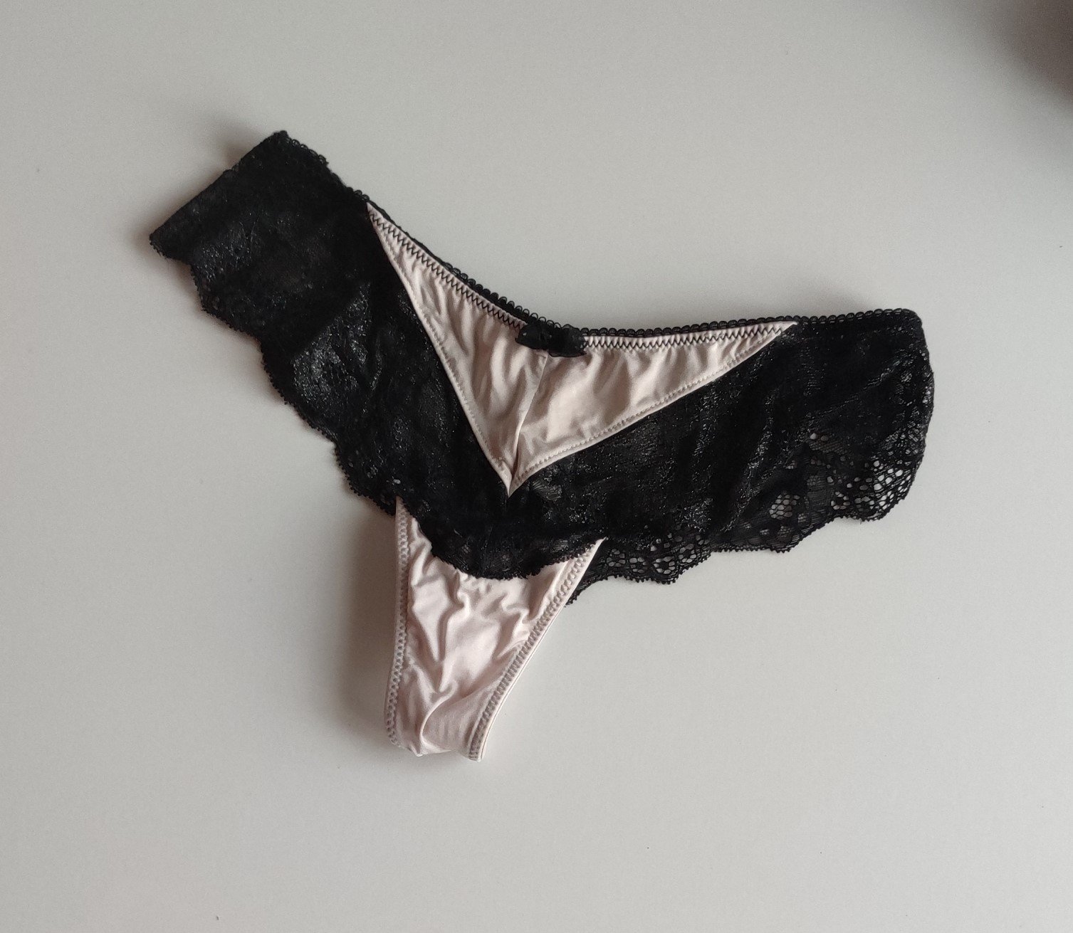 Tanga de encaje a petición + 2 fotos