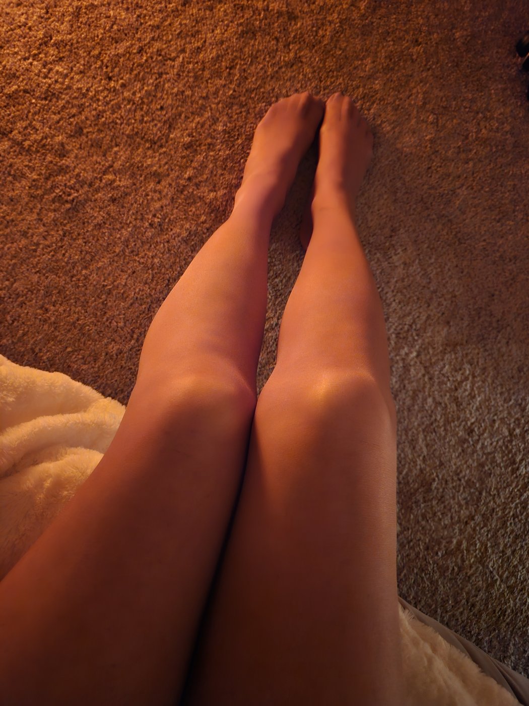 Long legs in Panty Hose