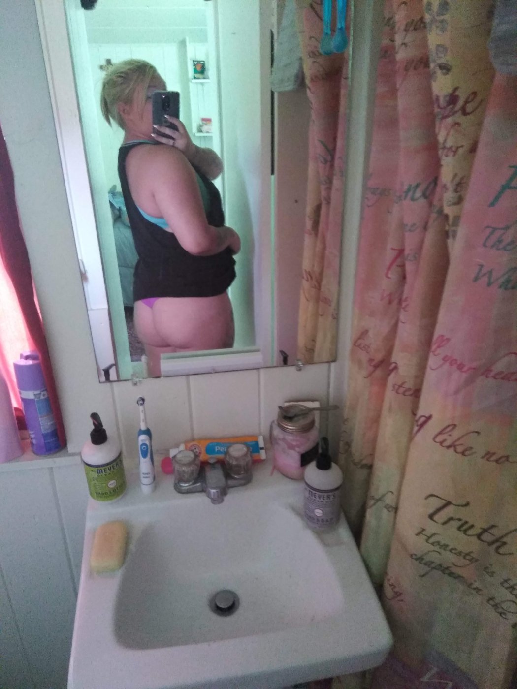 Fuscia Thong
