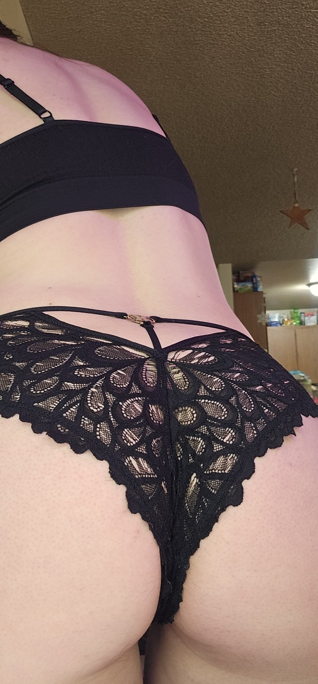 Little black Savage lace cheekie 2 day wear – photo 3 of 3