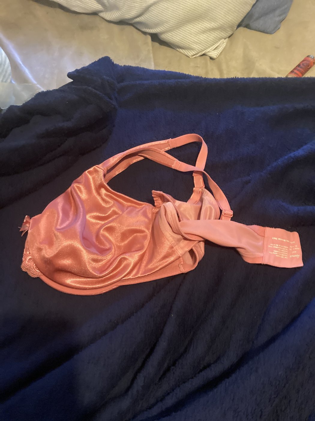 Cute pink bra – photo 3 of 3