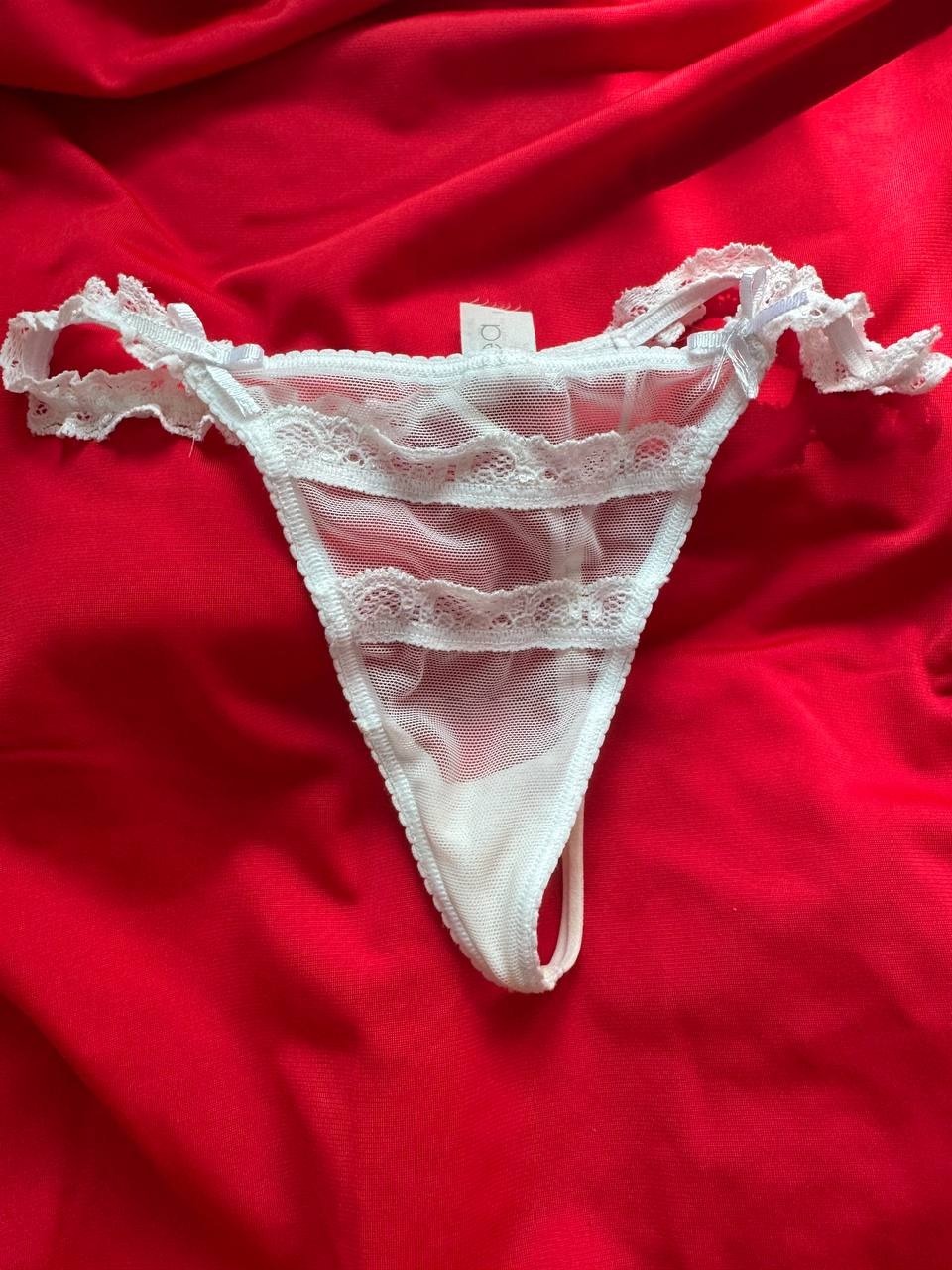 Bianco innocente, carattere malizioso