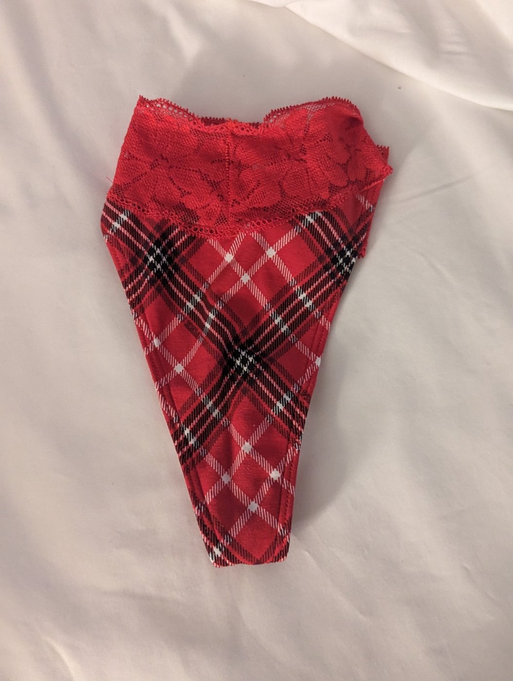 Thong Red lacey – photo 2 of 2