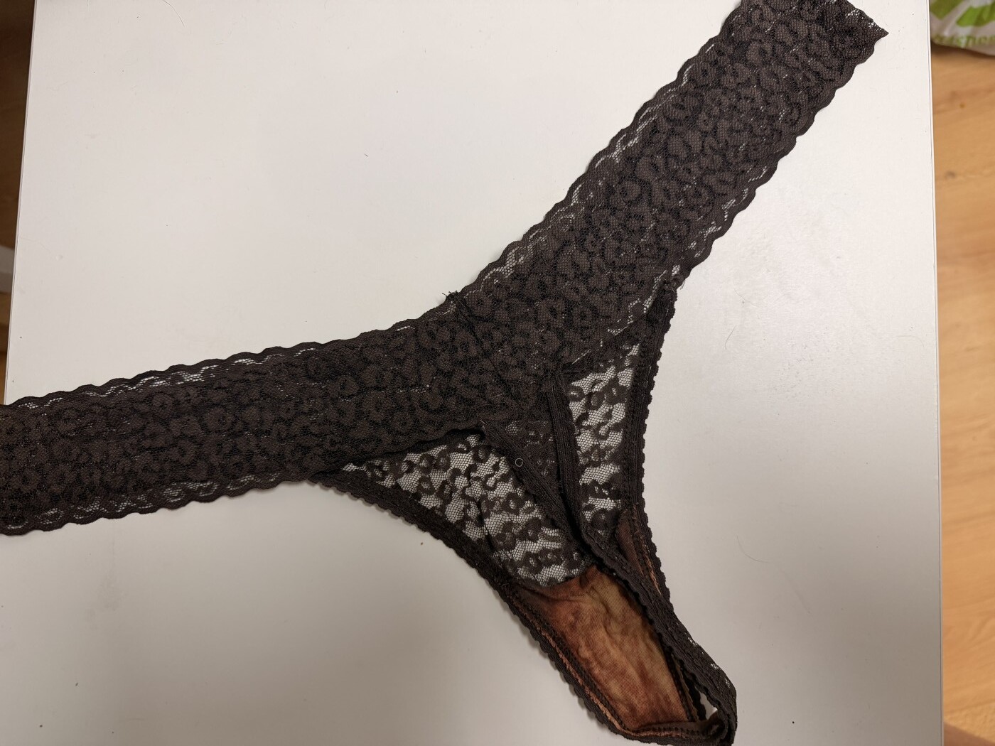 Preciosa braguita de encaje marrón con leopardo – foto 2 de 3