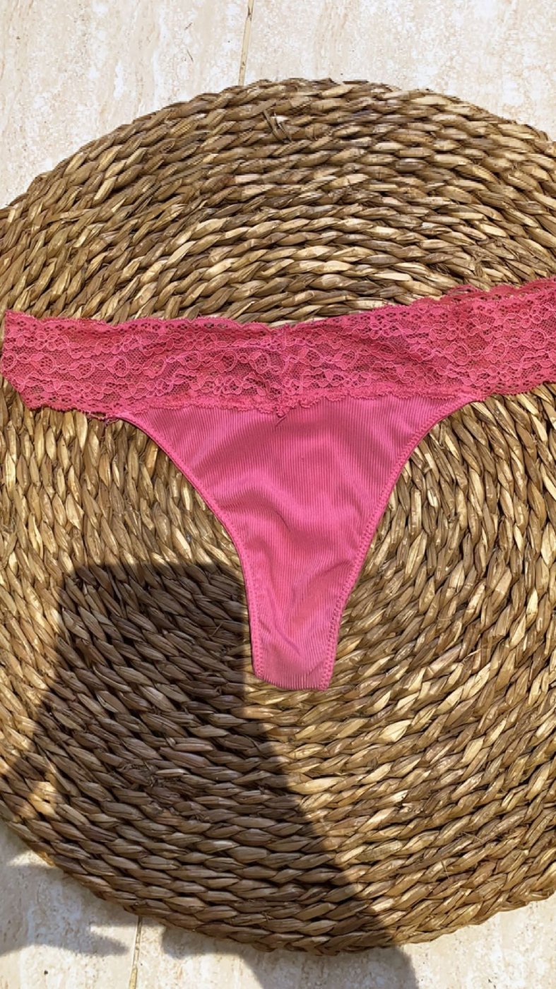Tanga muy mojado