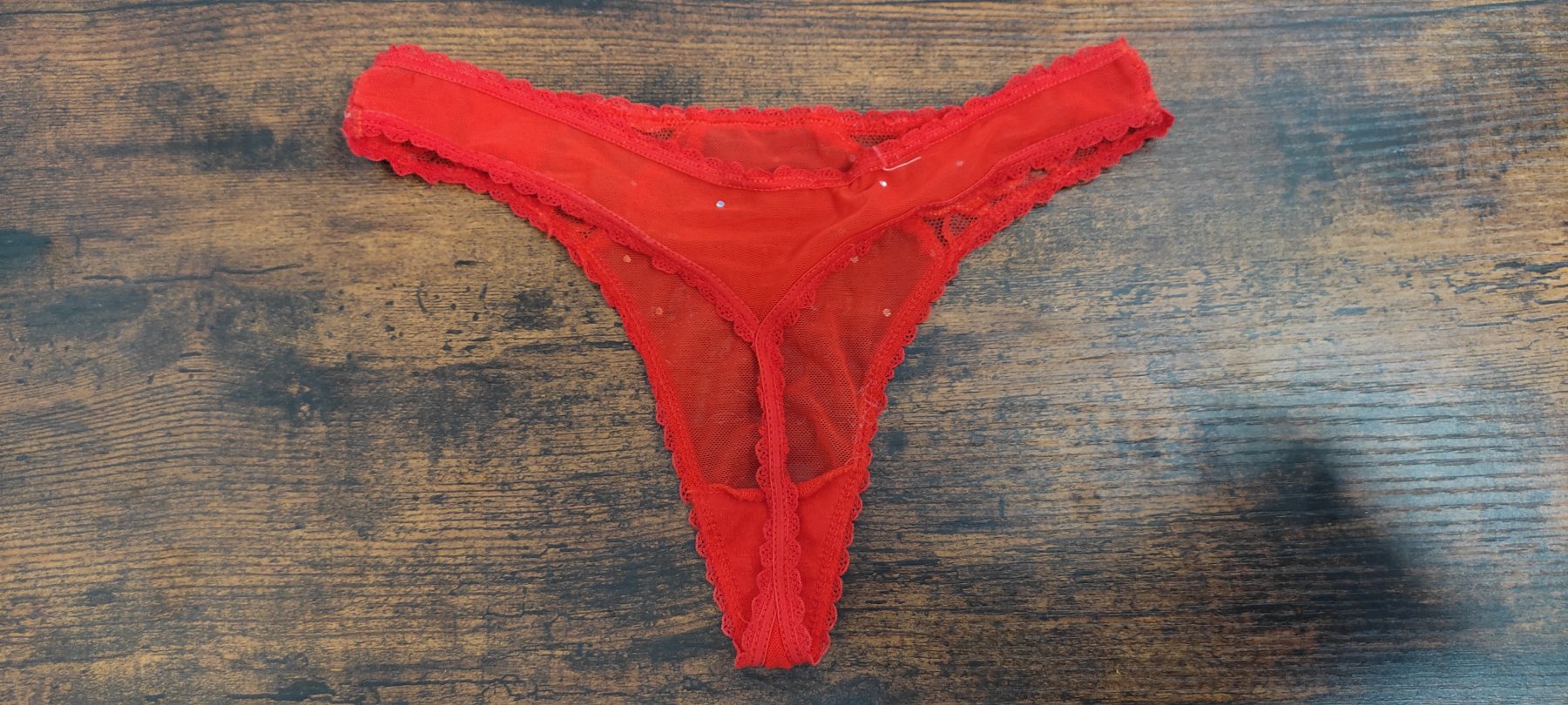 Tanga rojo – foto 2 de 2