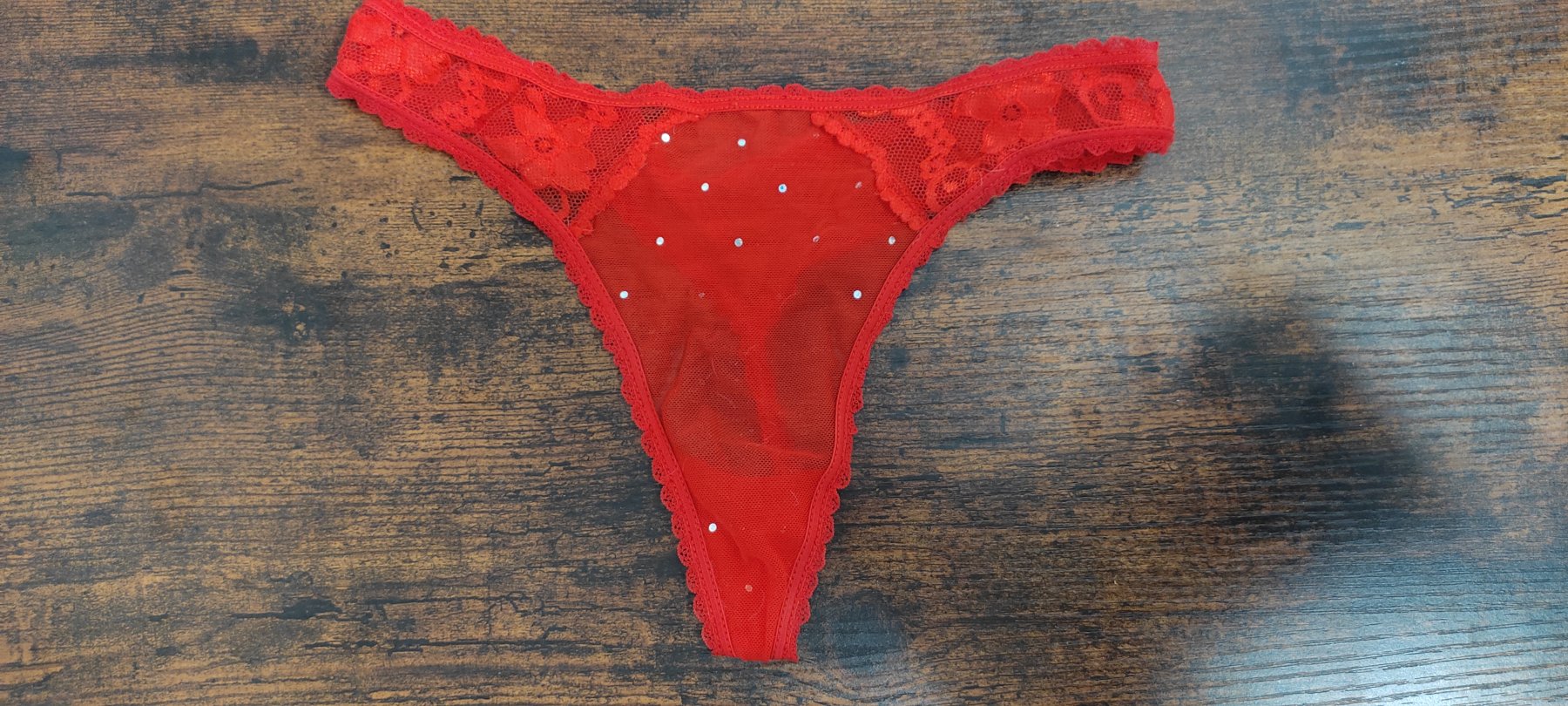 Tanga rojo