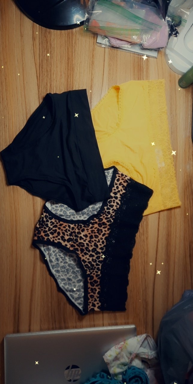 Well loved panties – photo 2 of 3