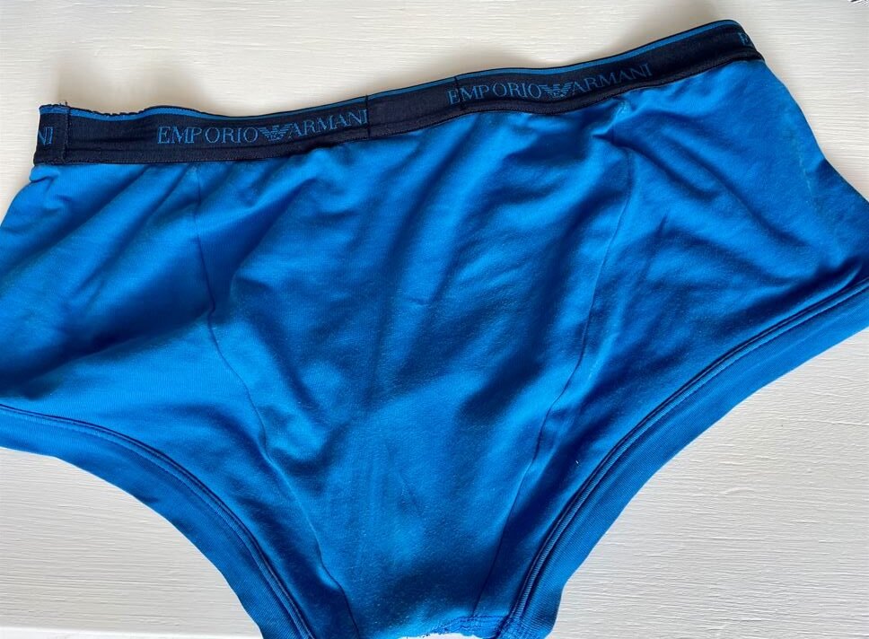 Boxer blu Emporio Armani indossati un giorno intero – foto 3 di 3