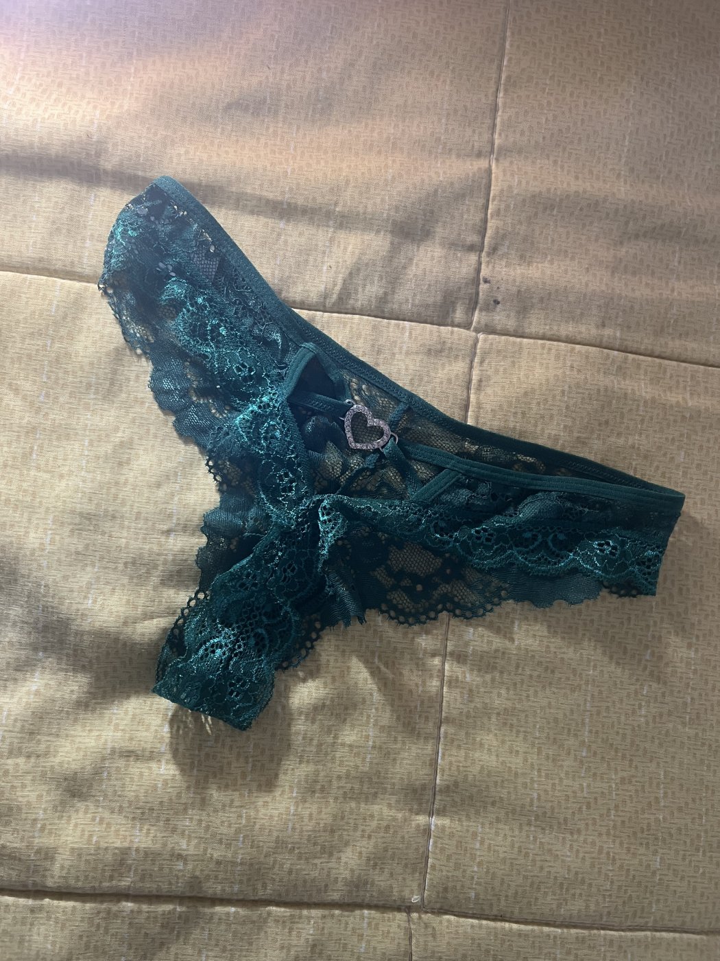 Culotte tanga verde corazón
