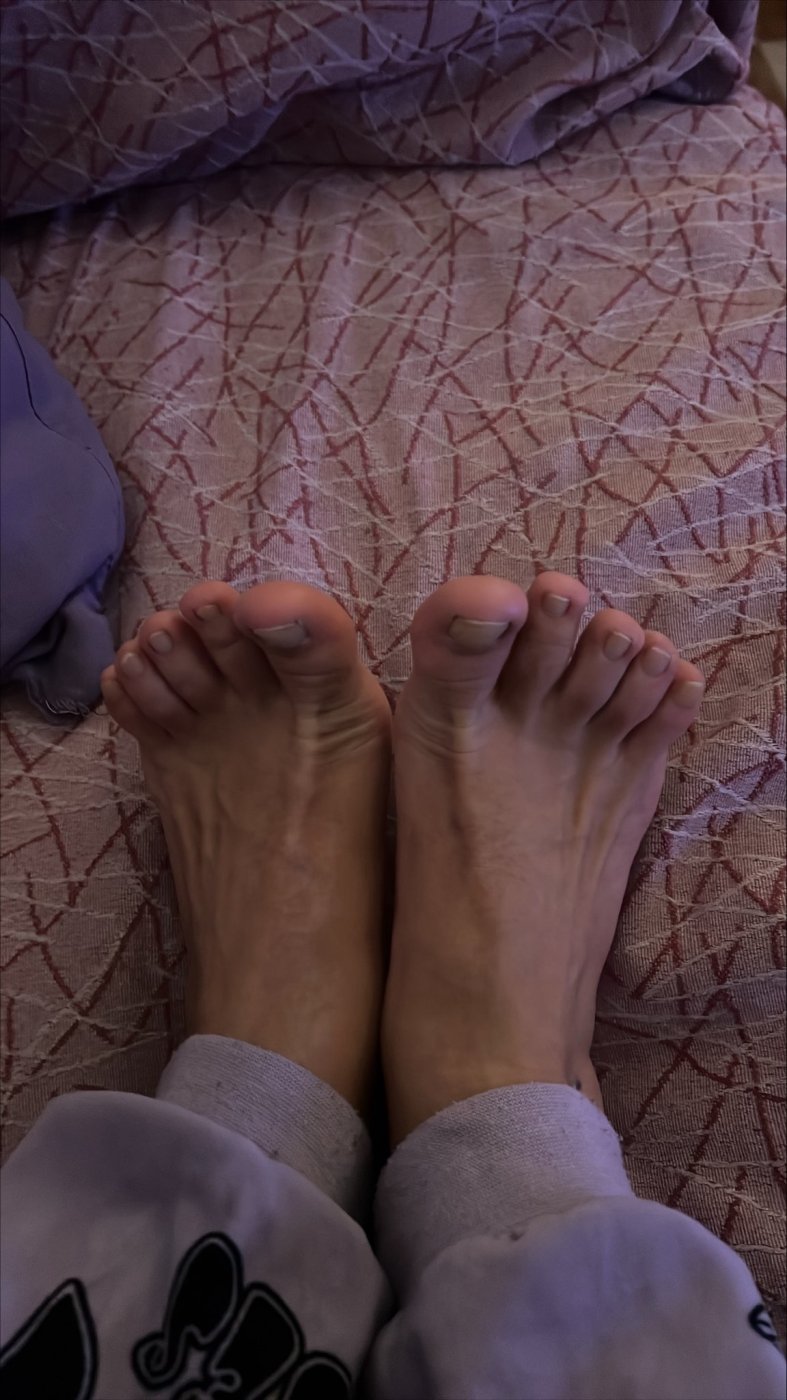 Chicas cosquillas en los pies