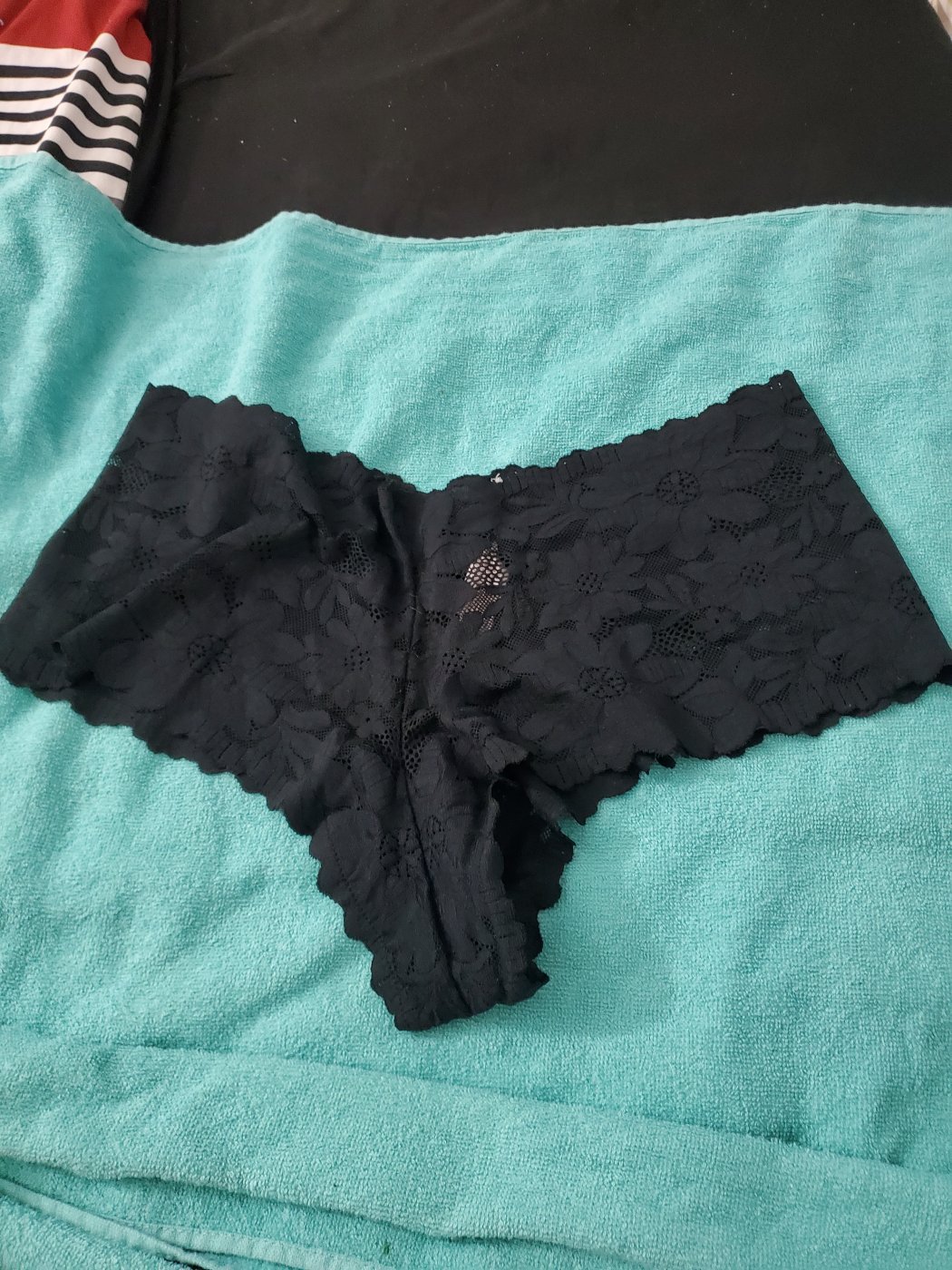 Lace black cheekies