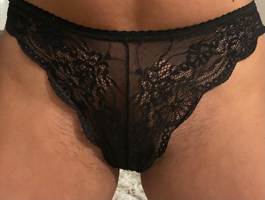 Mutande in pizzo nero – foto 2 di 2
