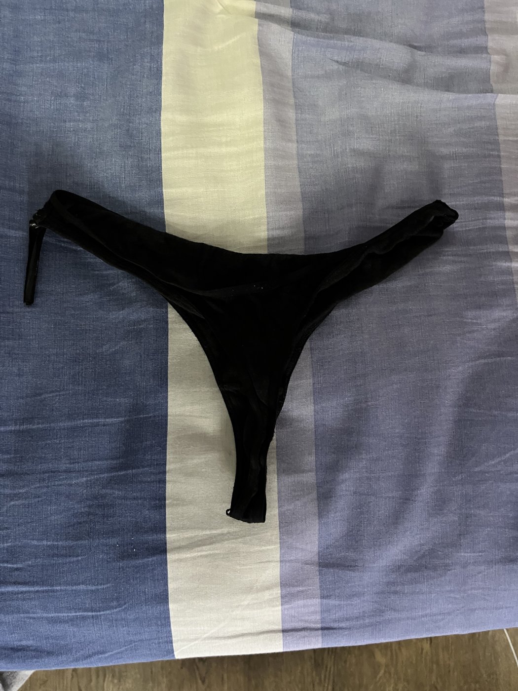 Vendo tanga sexy negro usado – foto 2 de 3