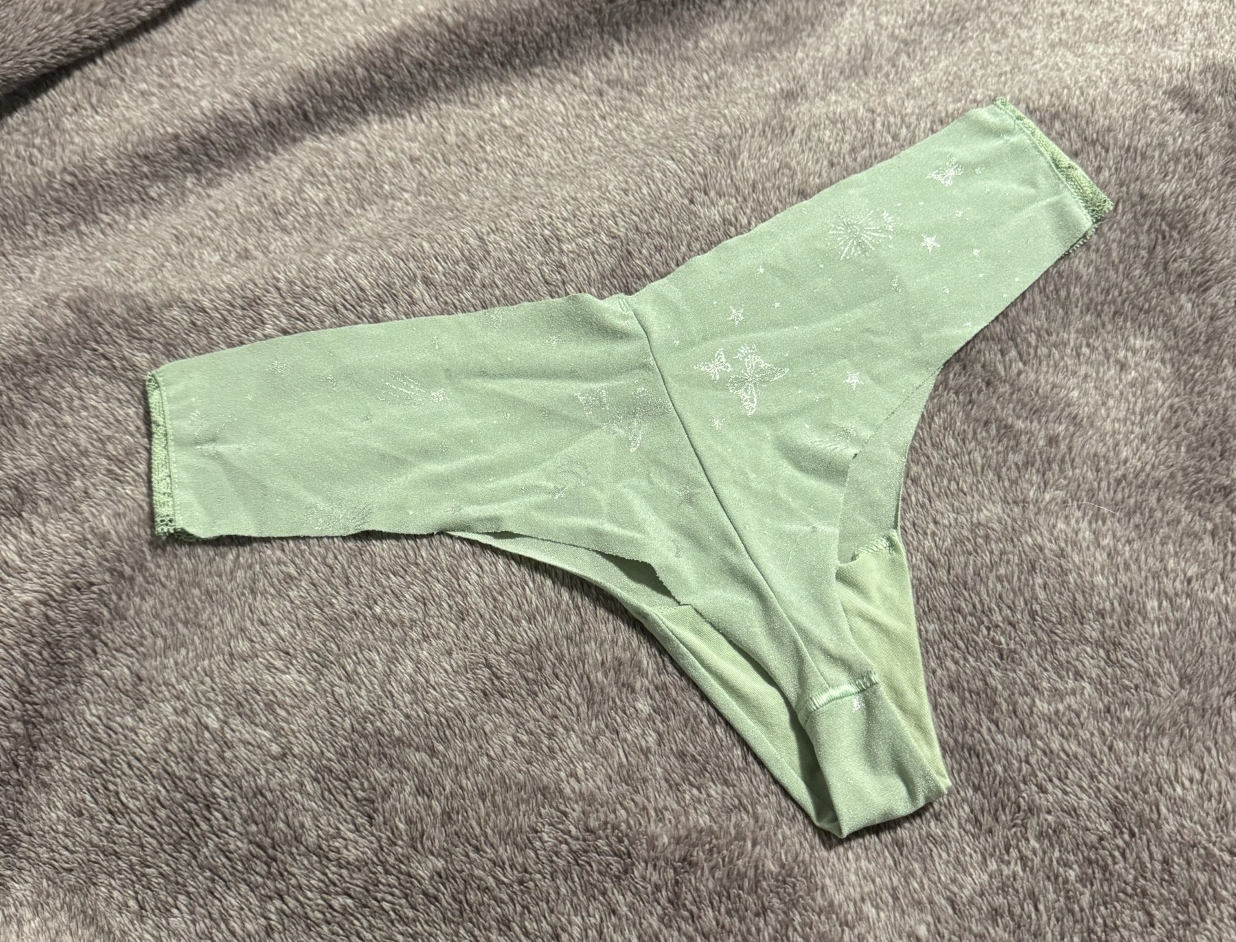 Green cheeky panties with lace s…