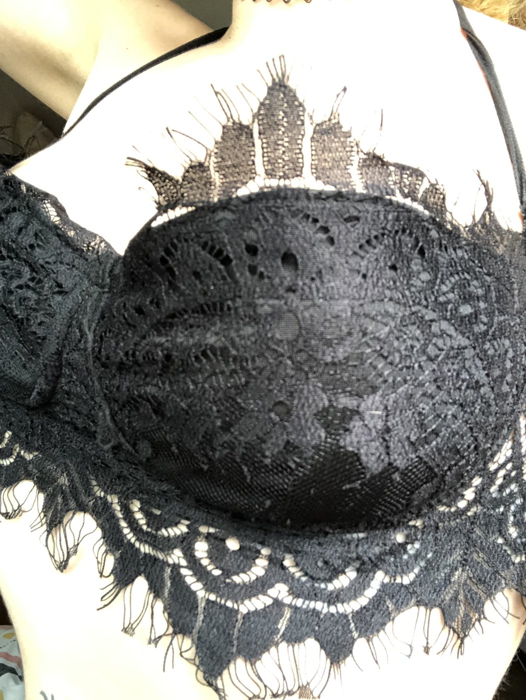 Sujetador negro encaje – foto 2 de 2