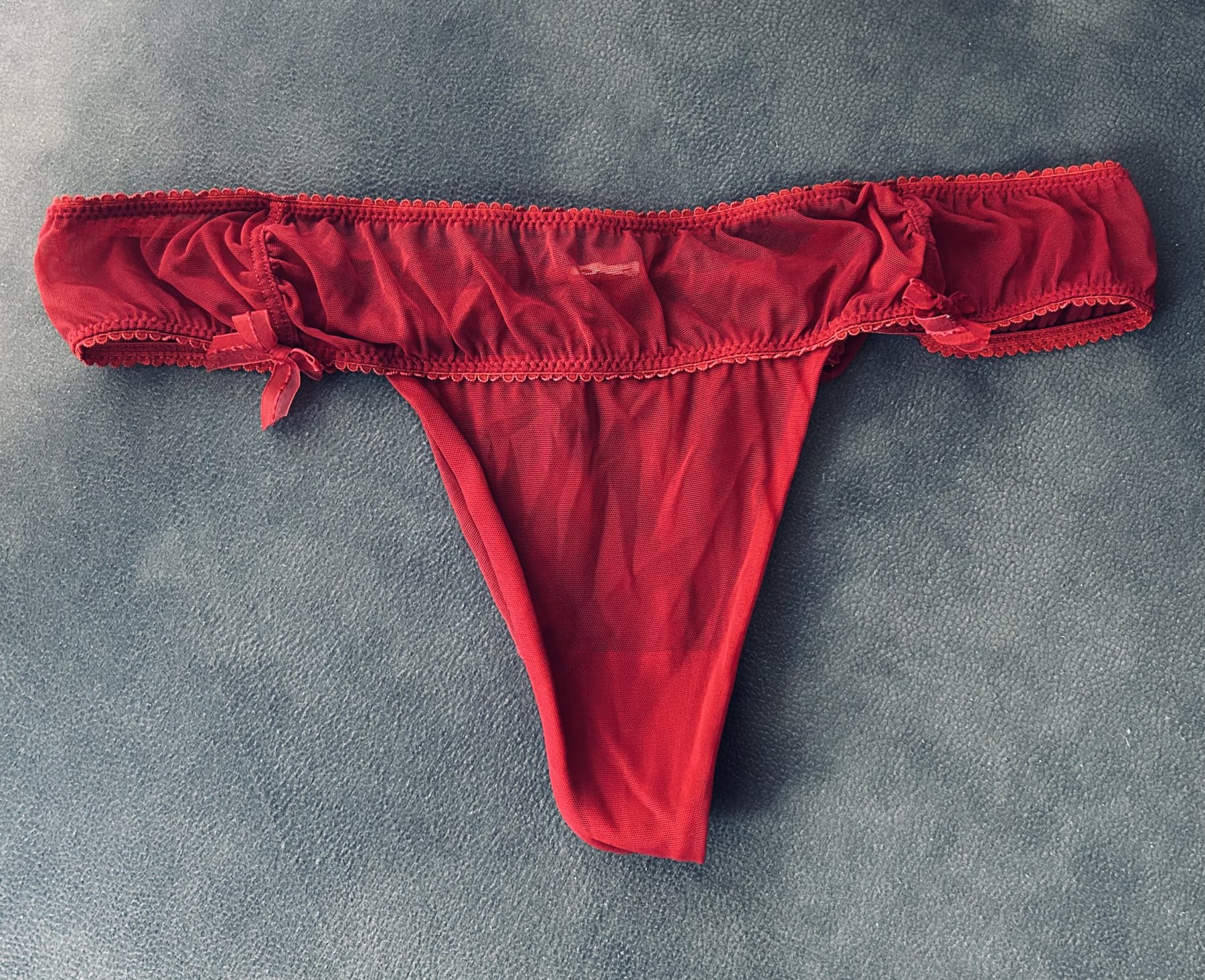 Tanga rojo