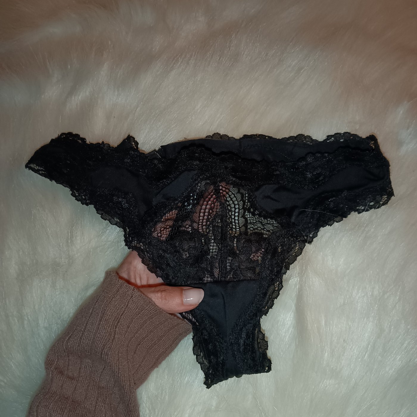 Tanga donna in pizzo nero usato …