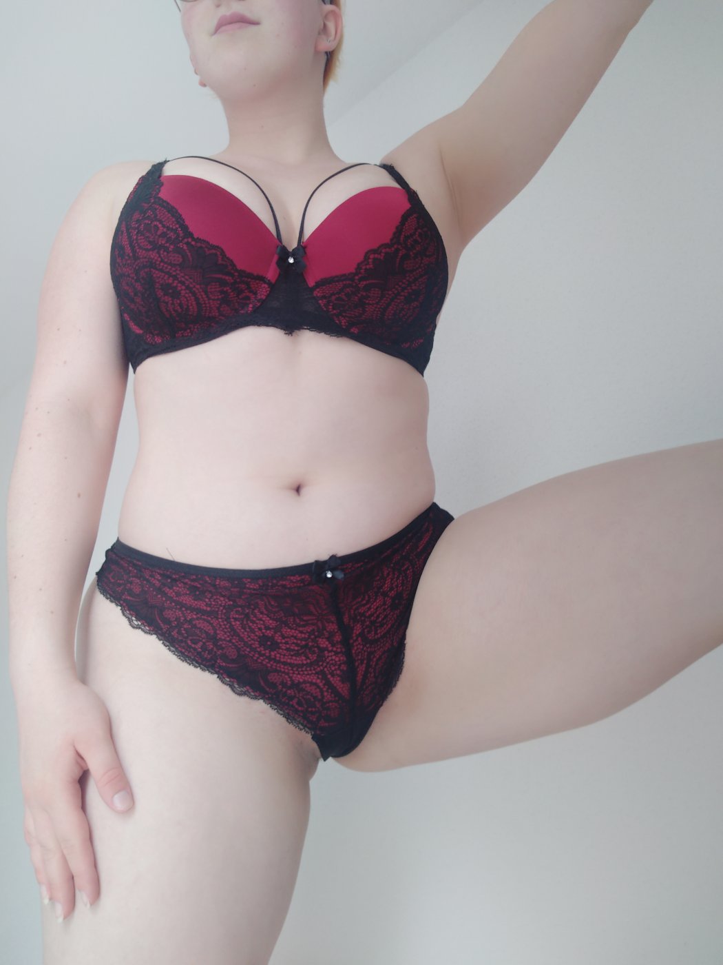 Mon petit ensemble rouge et noir sexy