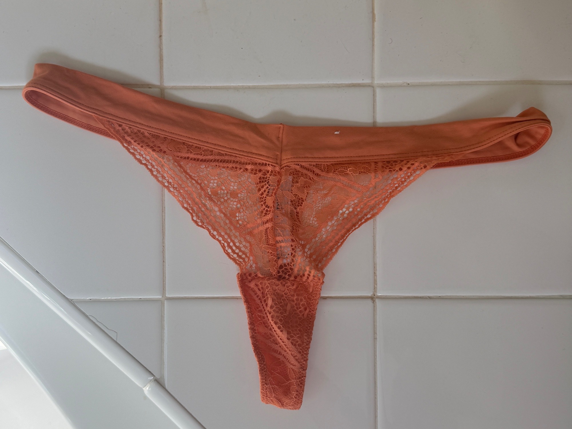 Orange thong lace panties – photo 3 of 4