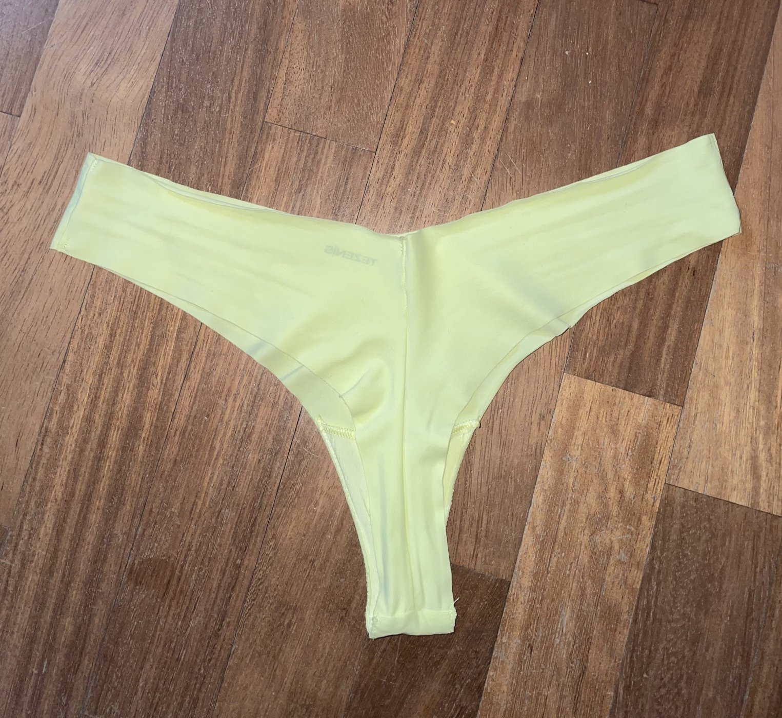 Tezenis brasiliane – foto 3 di 3