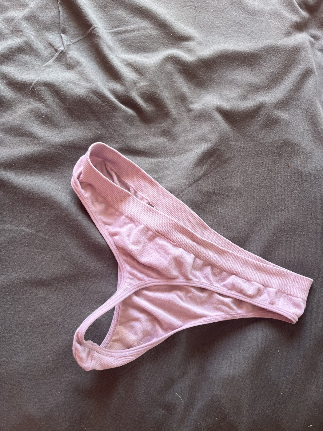 String rose sexy – photo 3 sur 3