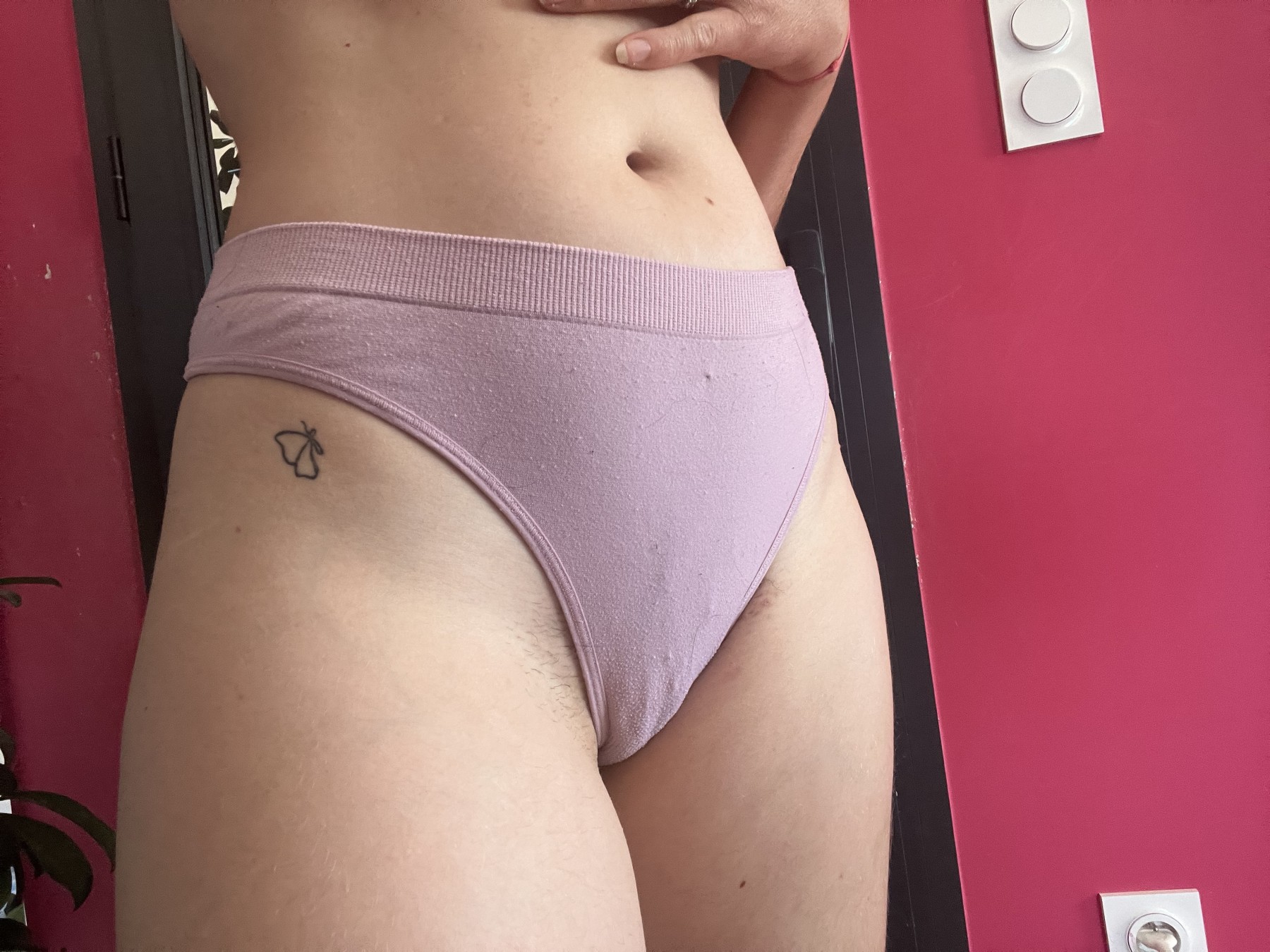 String rose sexy – photo 2 sur 3