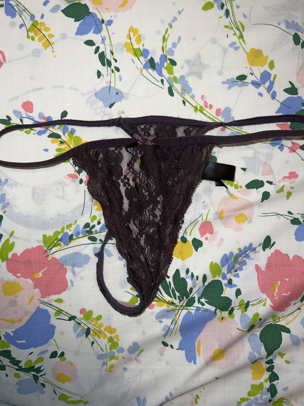 Tanga marrón con transparencias